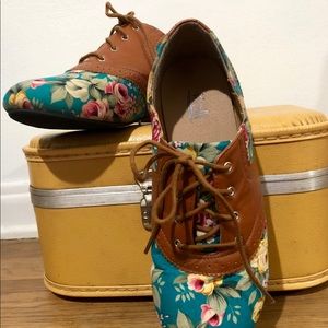 Blue Floral Oxfords / Kalli Floral Shoes